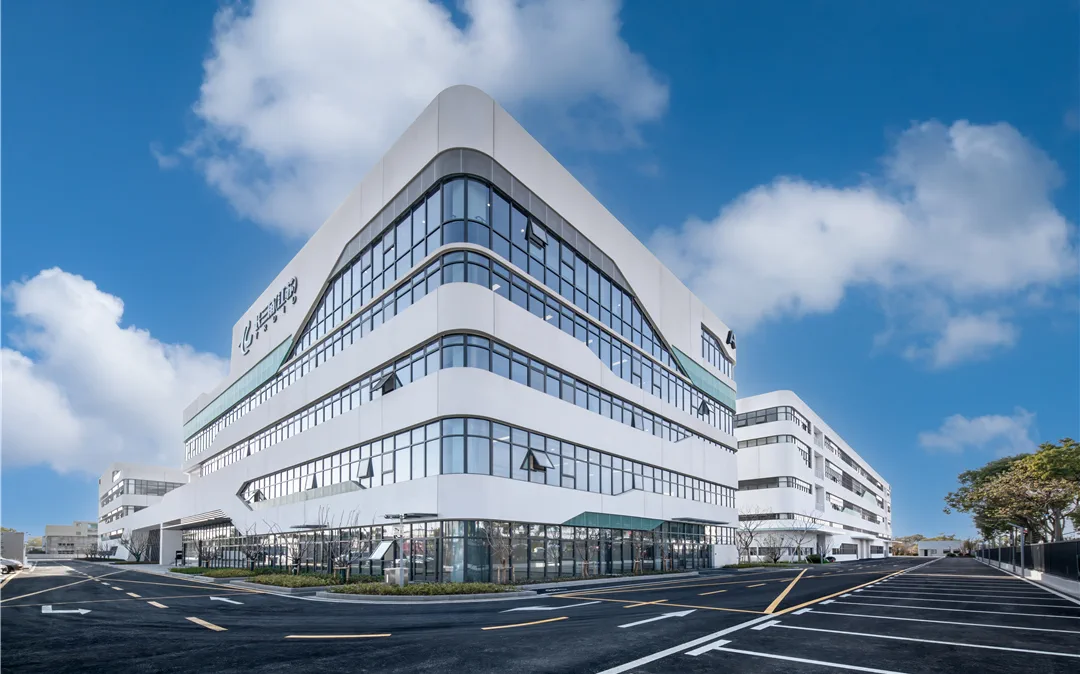 英翰尼苏州精密制造工厂：厂区建筑外景