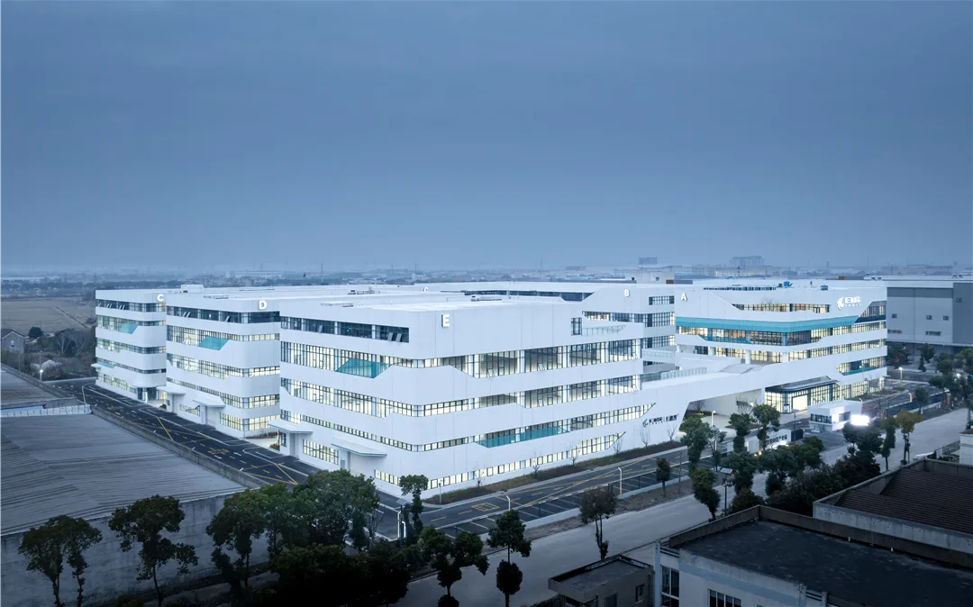 英翰尼苏州精密制造工厂：厂区建筑外景