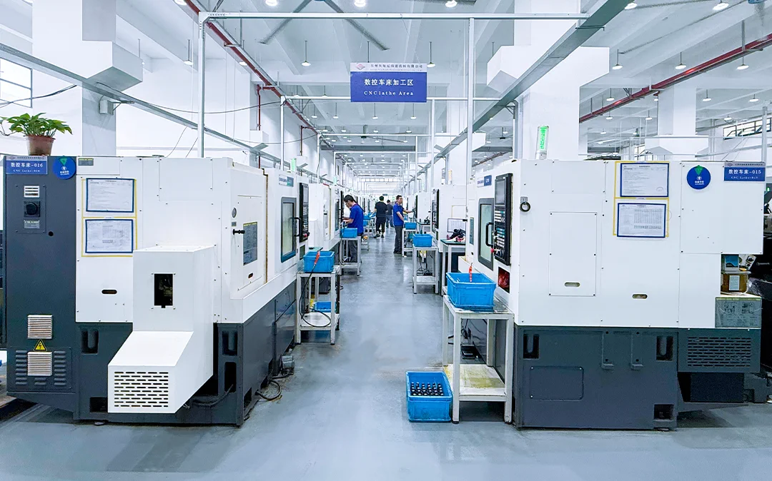 英翰尼苏州CNC精密加工车间：迈星数控车床加工区