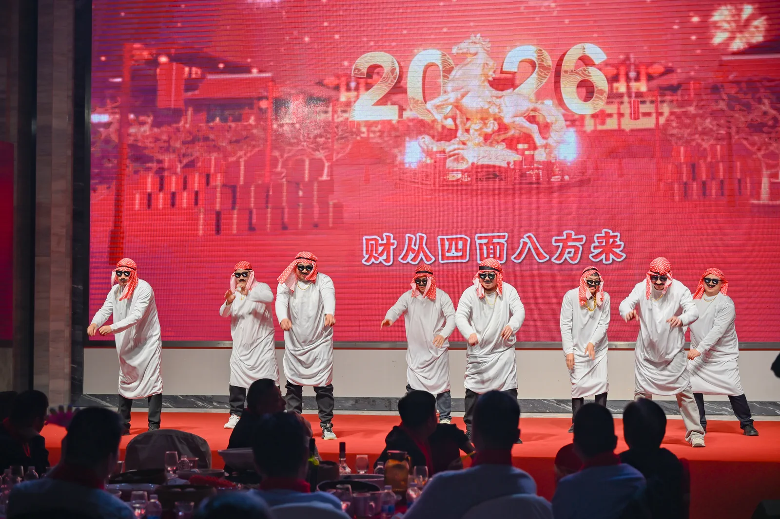 英翰尼精密制造团队活动:年会活动7